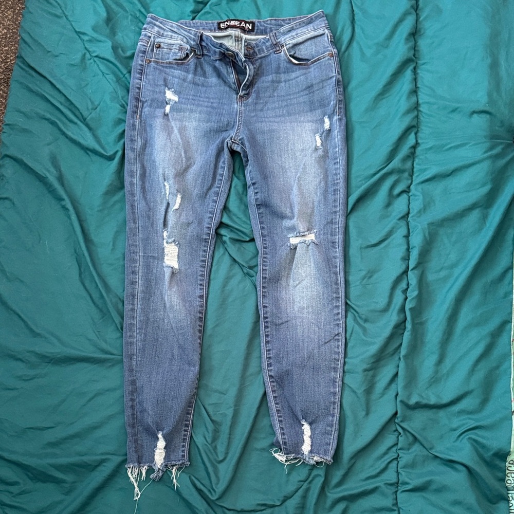 American Eagle Women's Distressed Blue Skinny Jeans